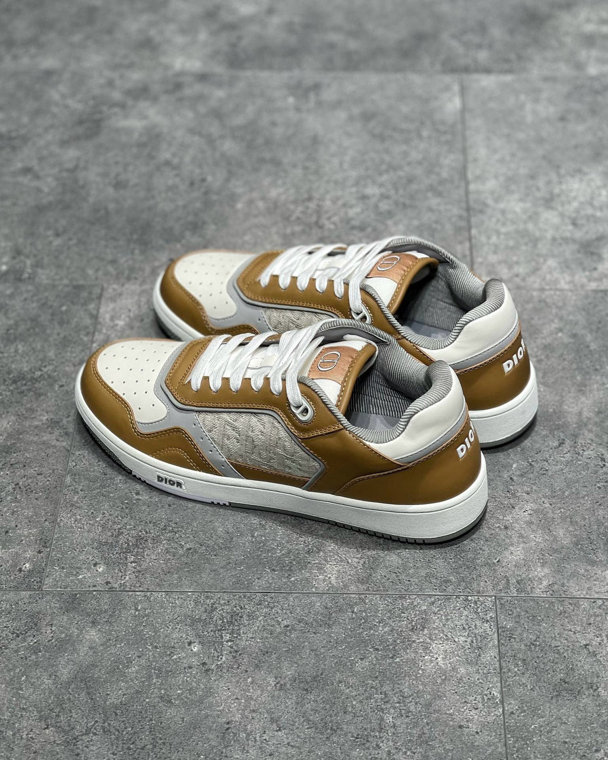 DIO Sneakers