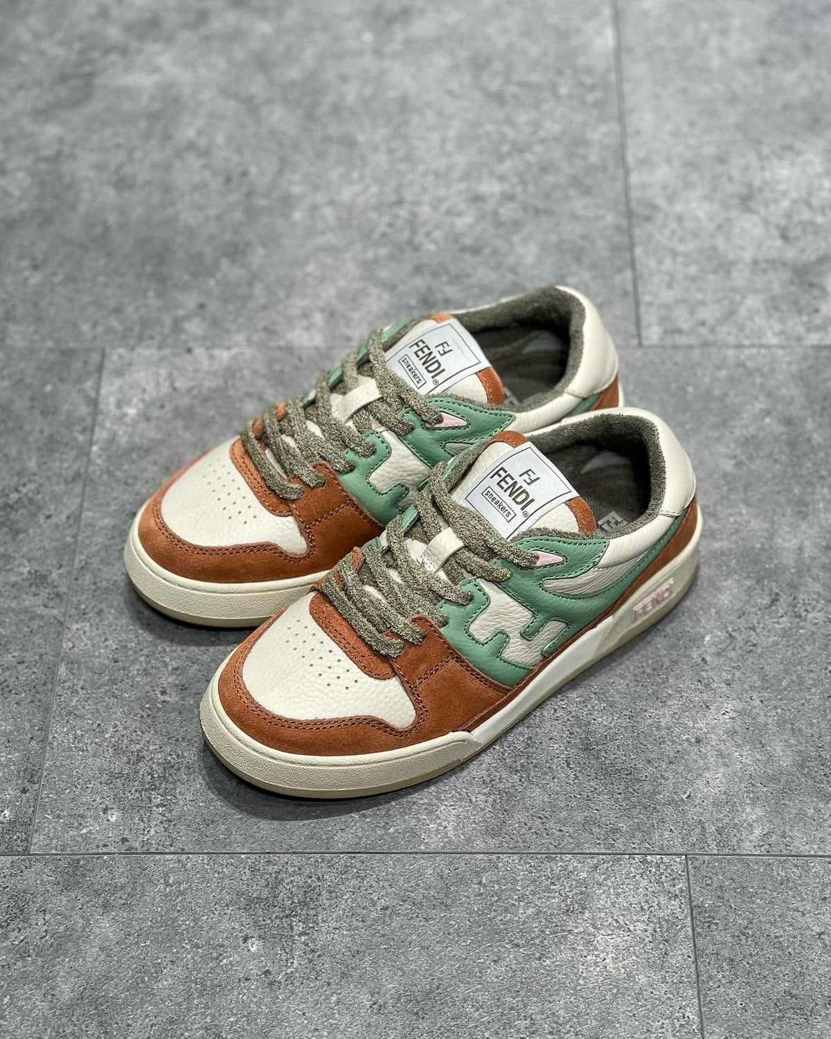 FEN Sneakers