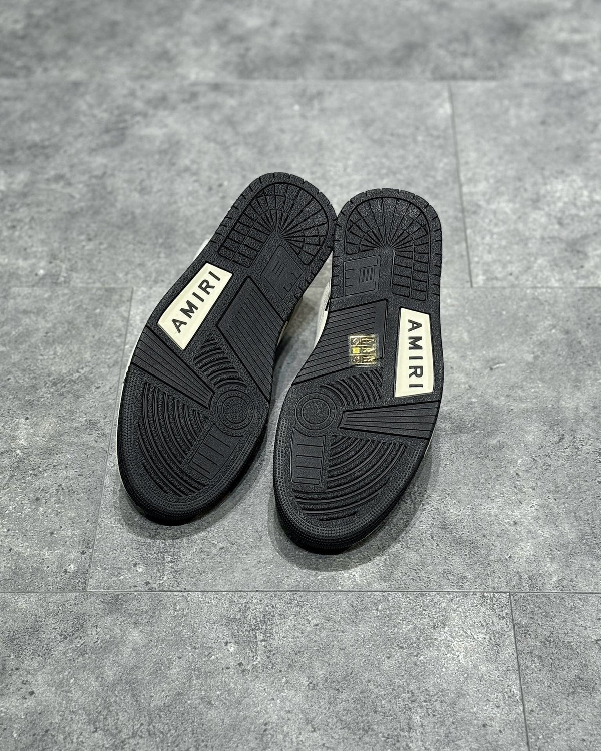 AMR Sneakers