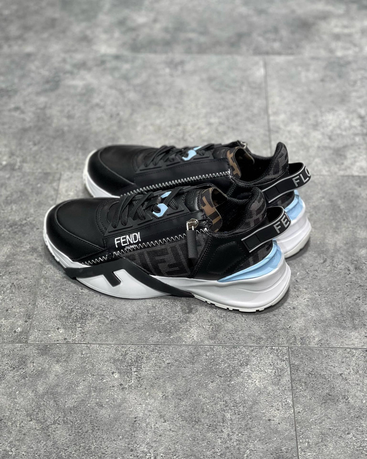 FEN Sneakers