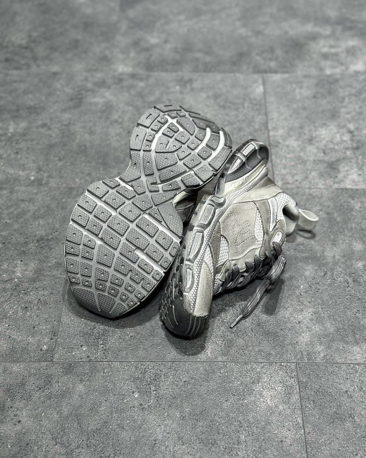 BLCG Sneakers