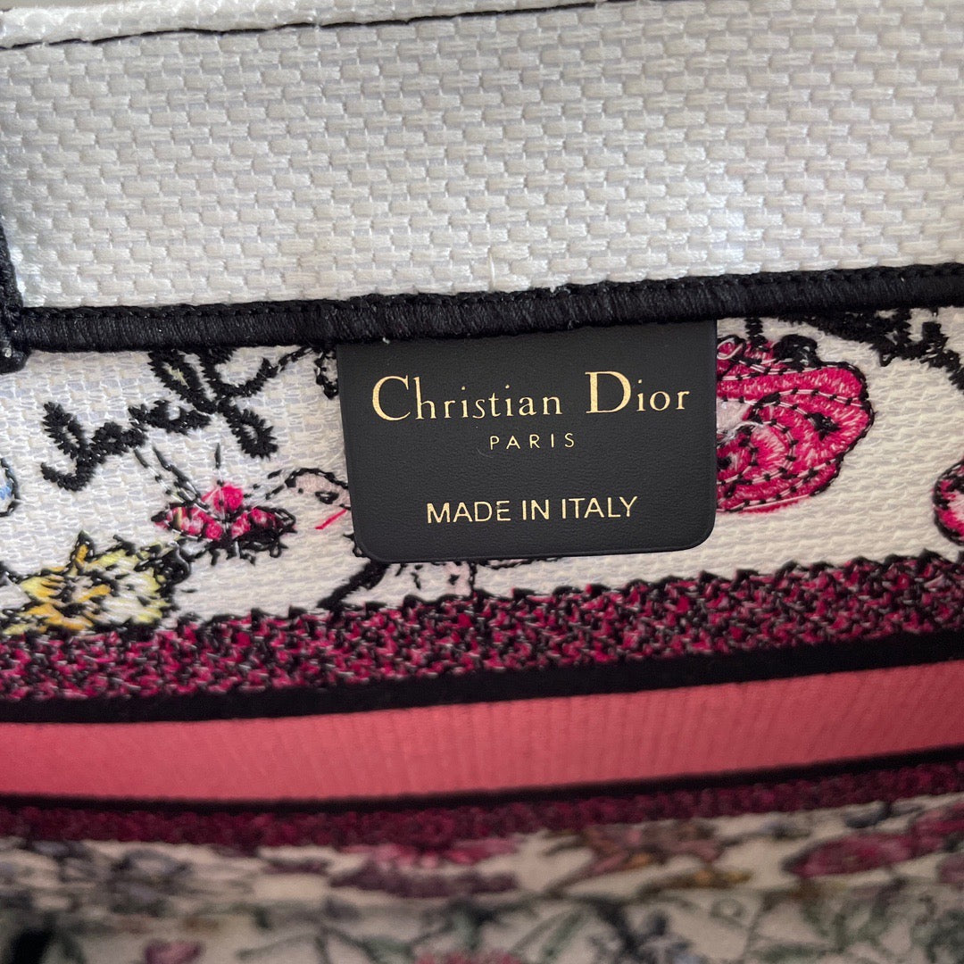 DIO Book Tote