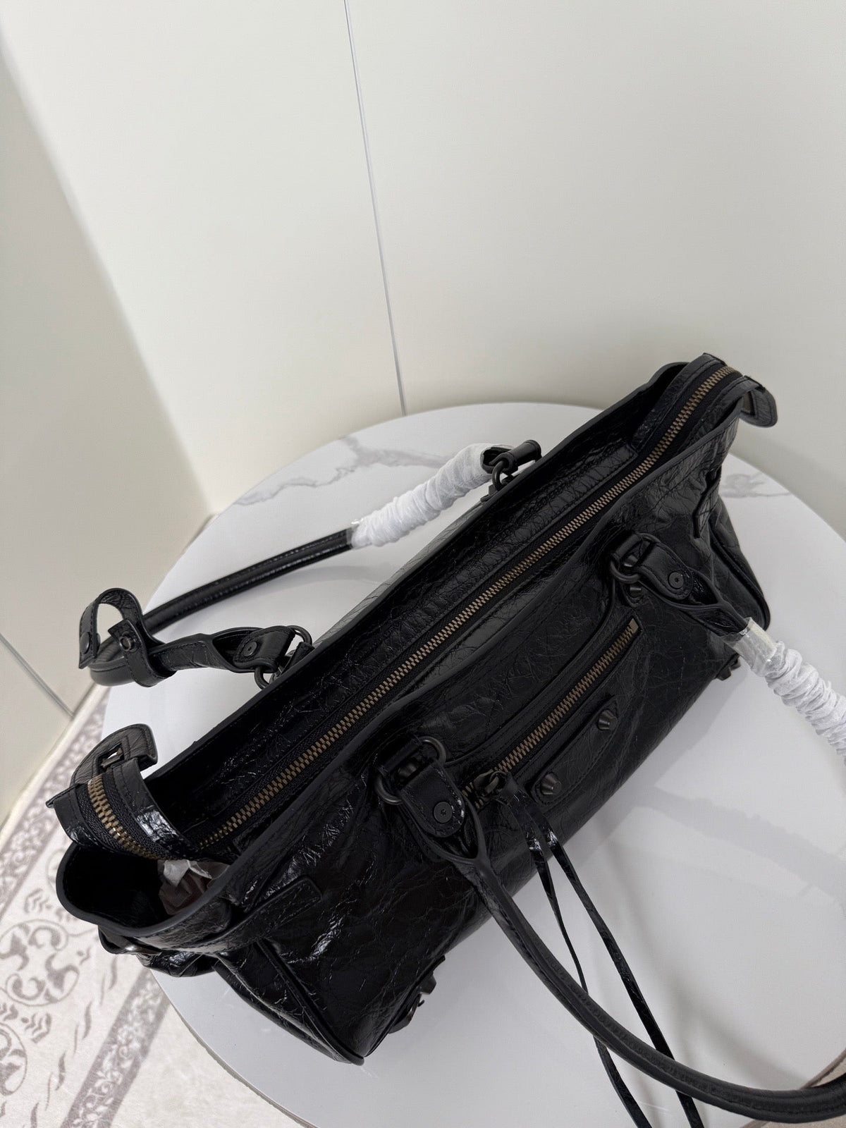 BLCG WOMEN'S LE CITY BAG EAST-WEST IN BLACK 40