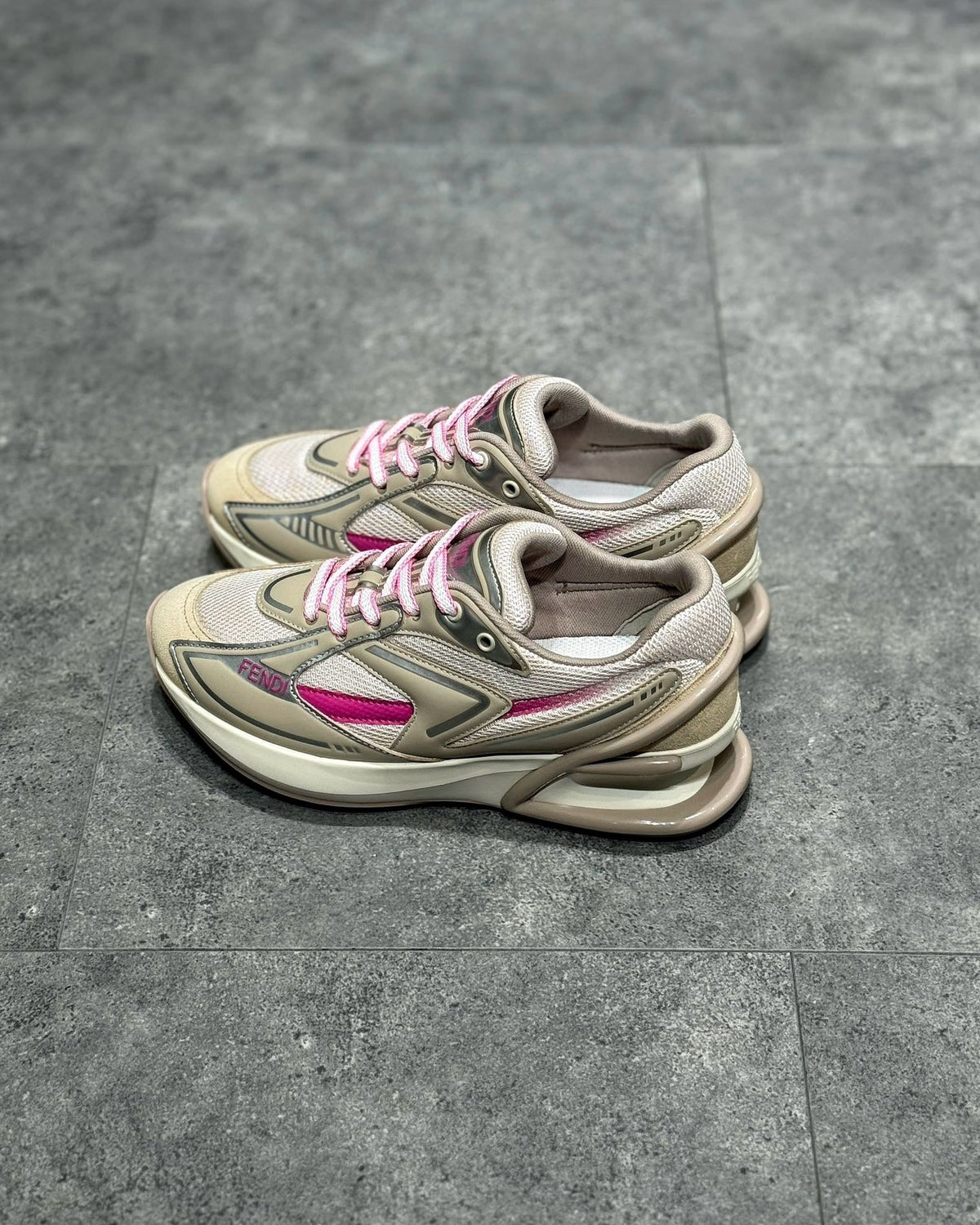 FEN Sneakers