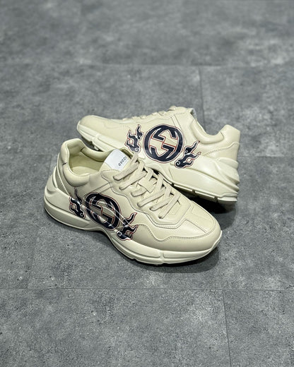 GUC Sneakers