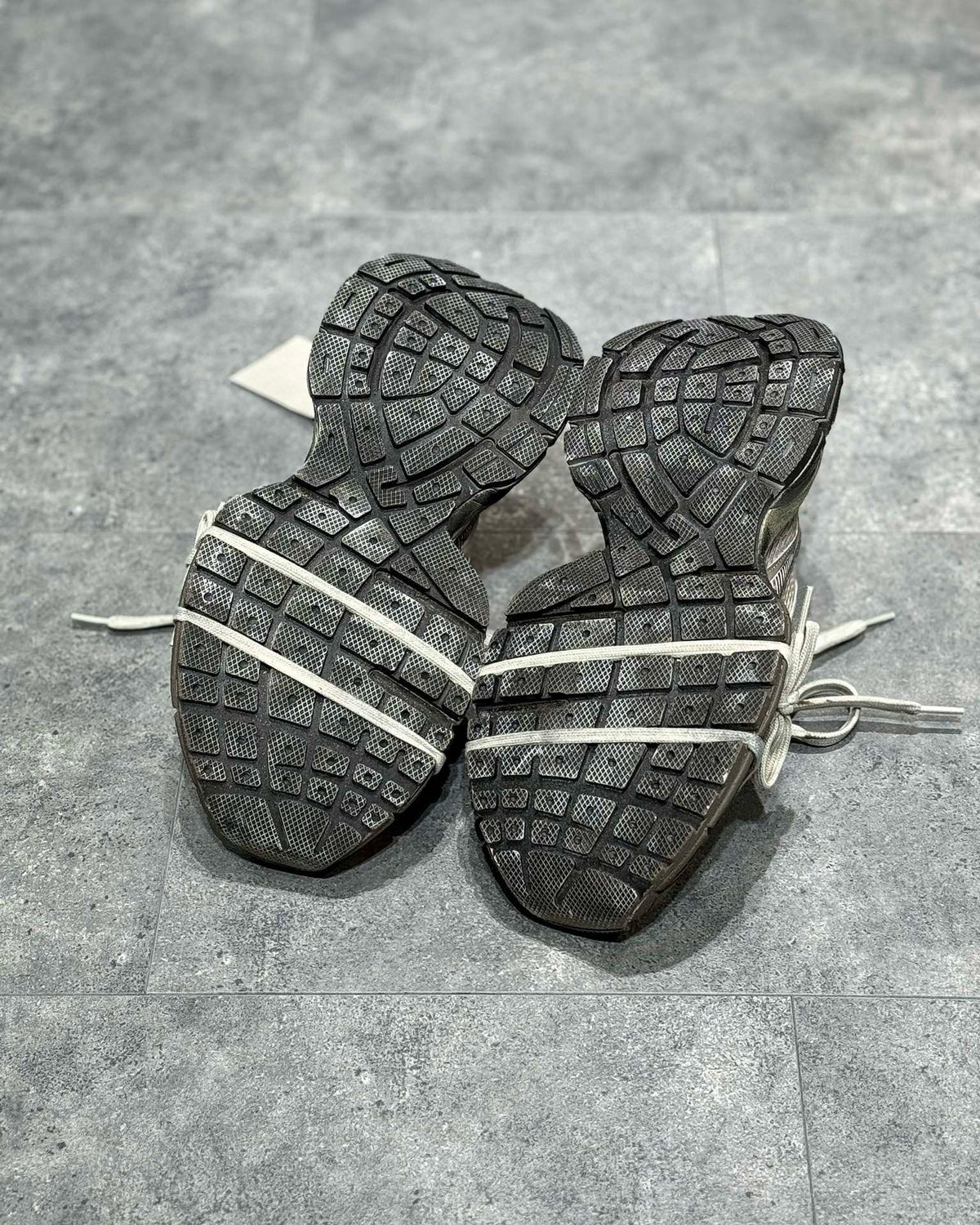 BLCG Sneakers