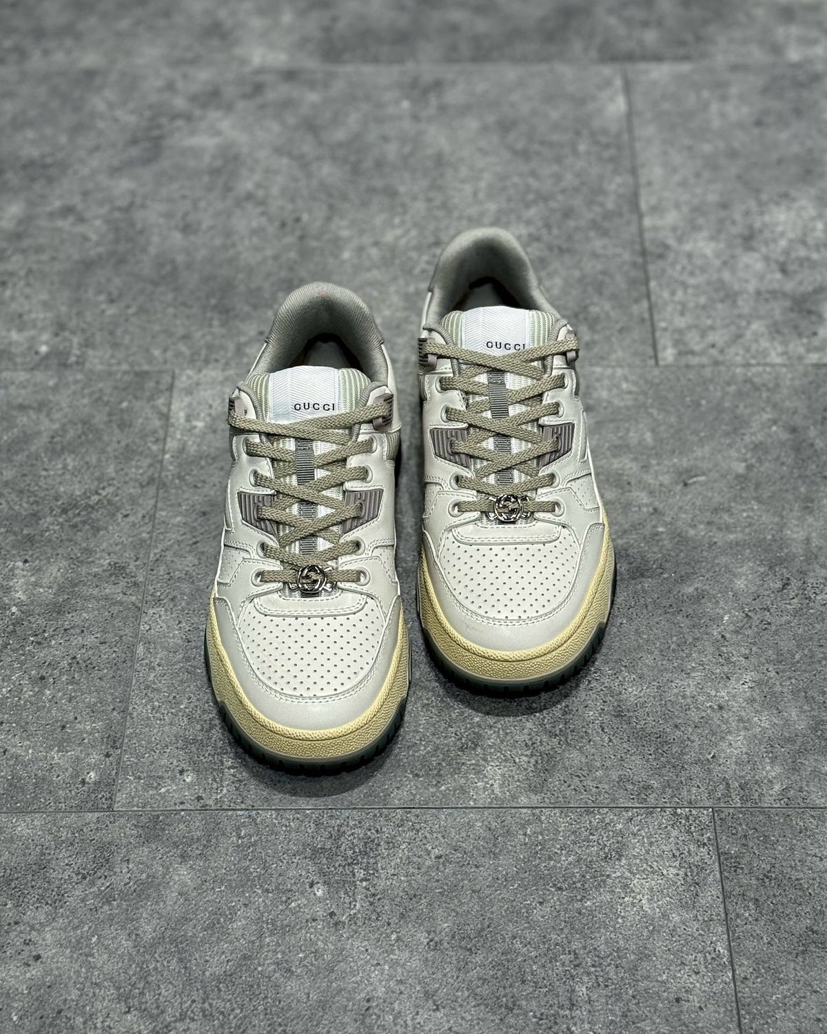GUC Sneakers