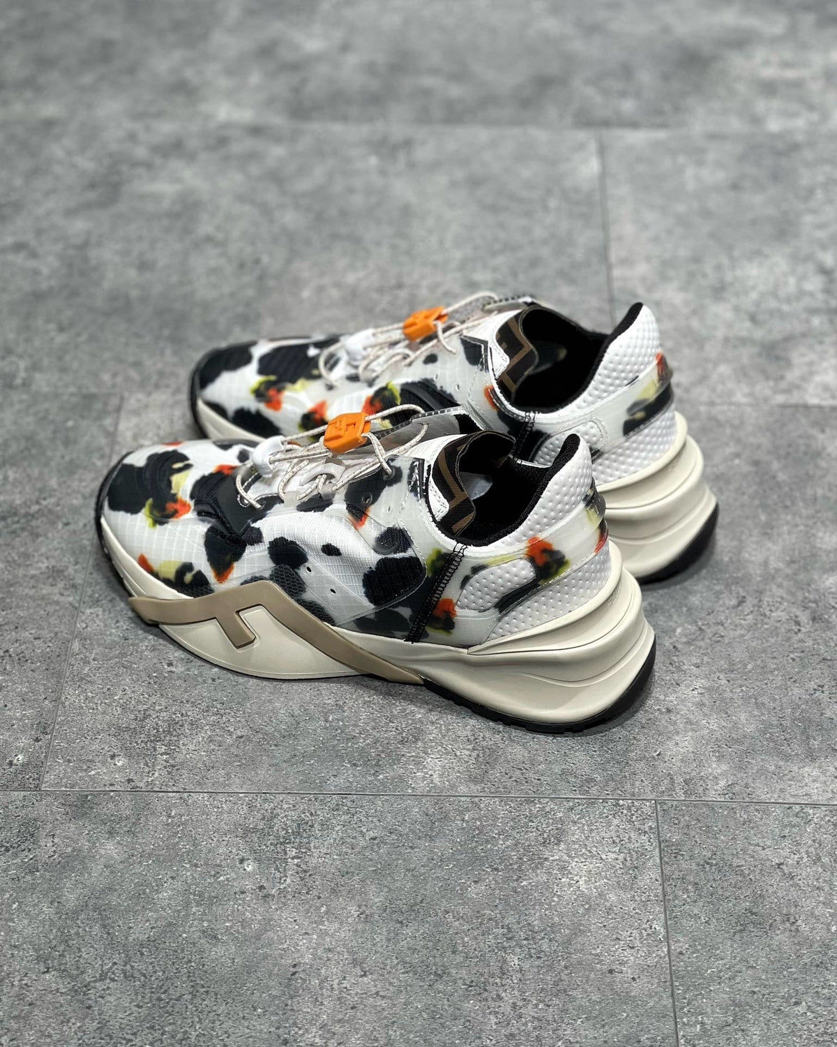 FEN Sneakers