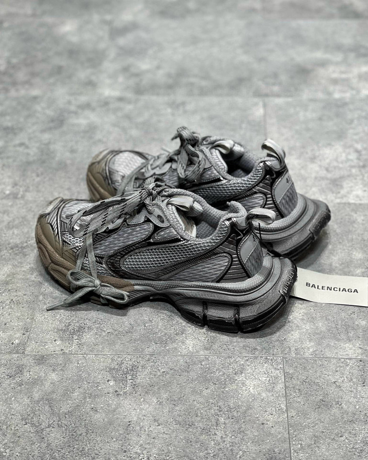 Sneakers & Shoes