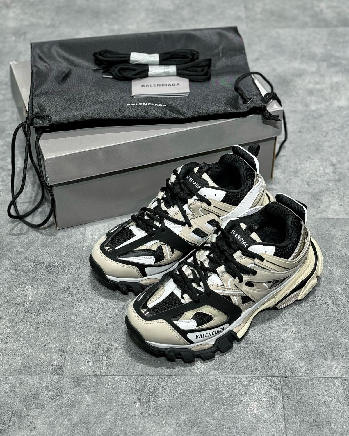 BLCG Sneakers