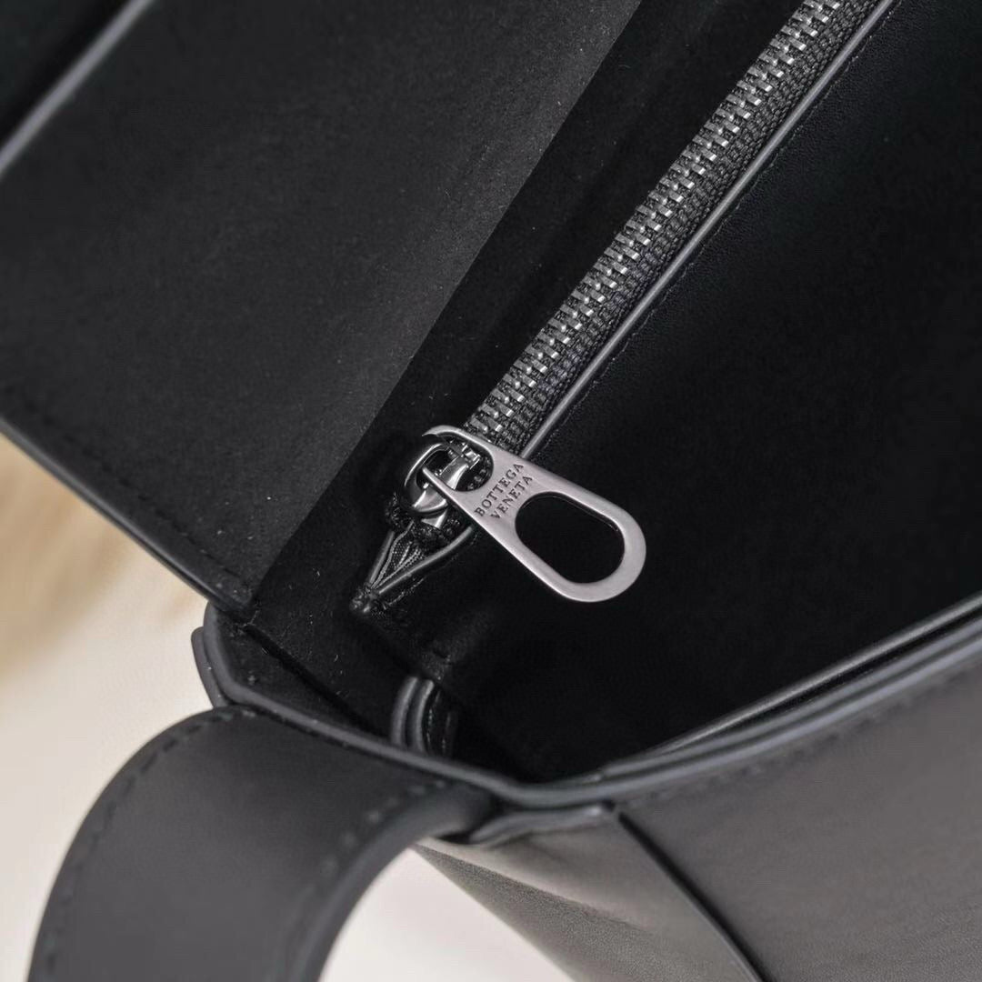 BV BAG 30*20*6