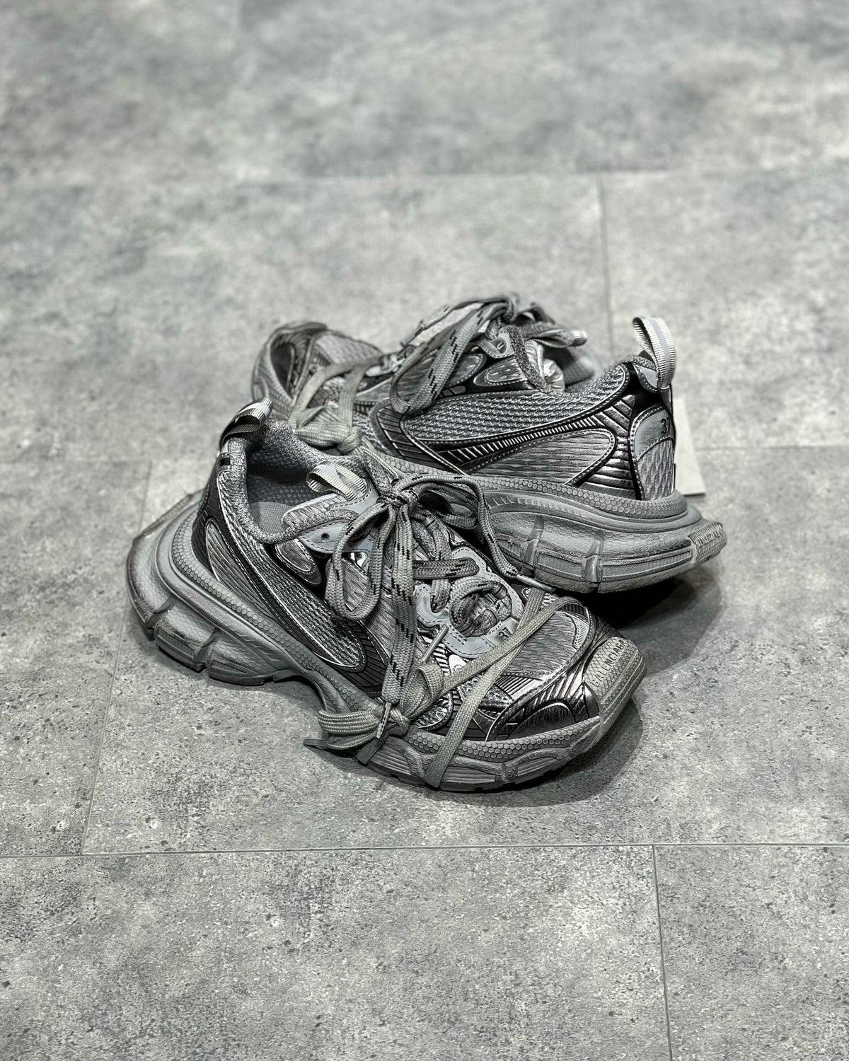 Sneakers & Shoes
