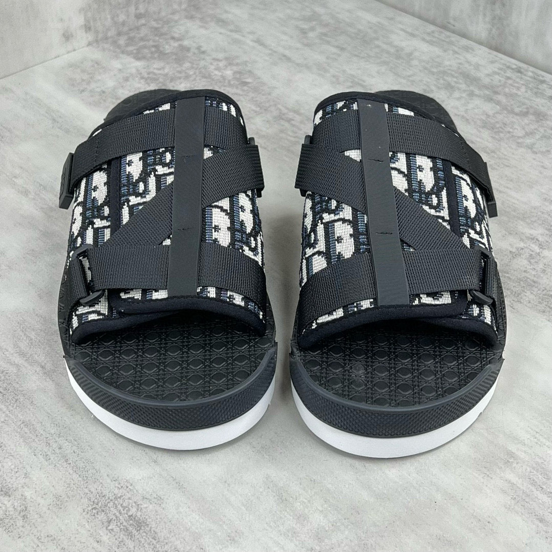 DIO Sandals