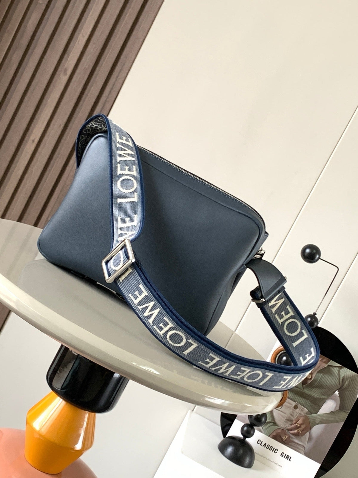 LO Messenger Bag