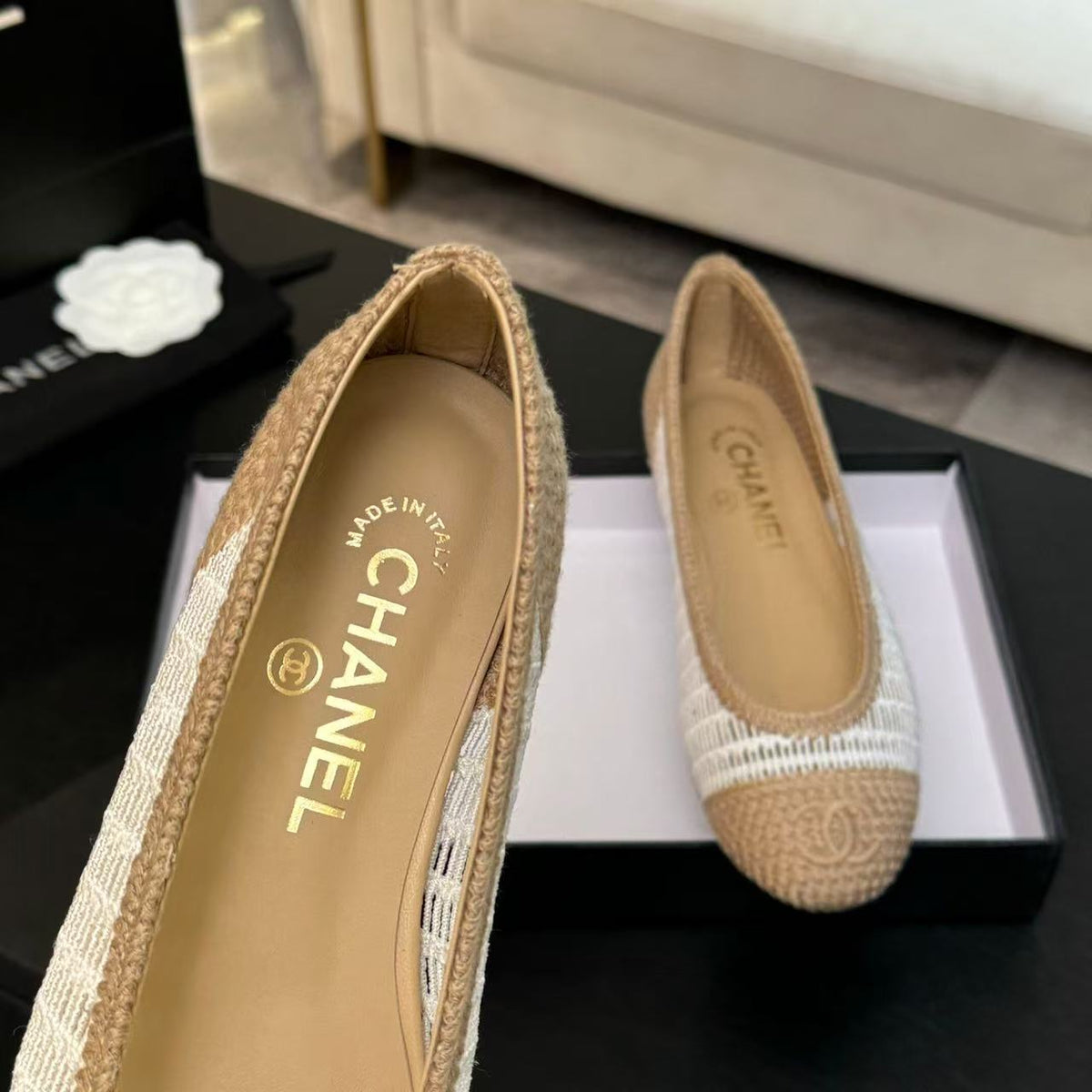 cc 2025 ballet flat beige white raffia