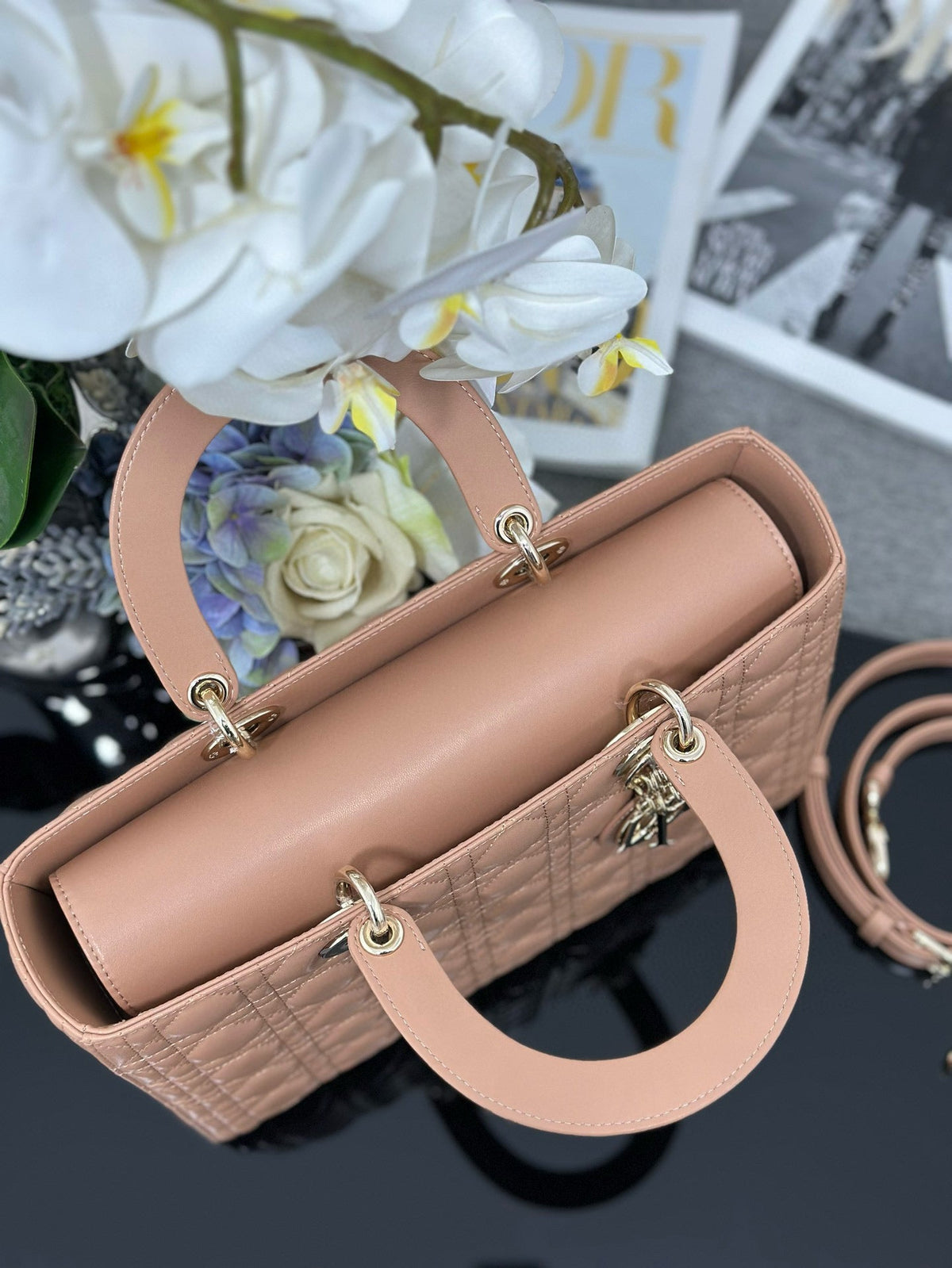 LARGE 32 LADY BAG IN PEACE LAMBSKIN WITH GOLD HARDWARE