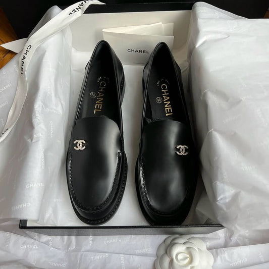 CC MOCCASINS 2025 IN BLACK CALFSKIN