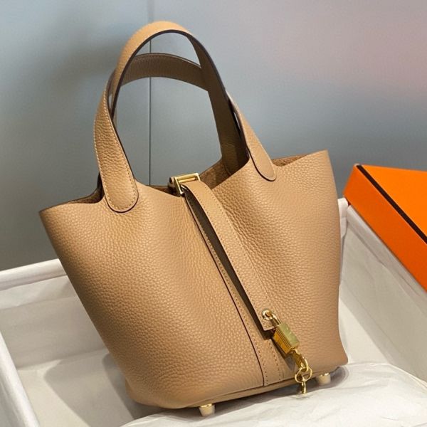 HERM Picotin Lock 18 Bag In Chai Clemence Leather