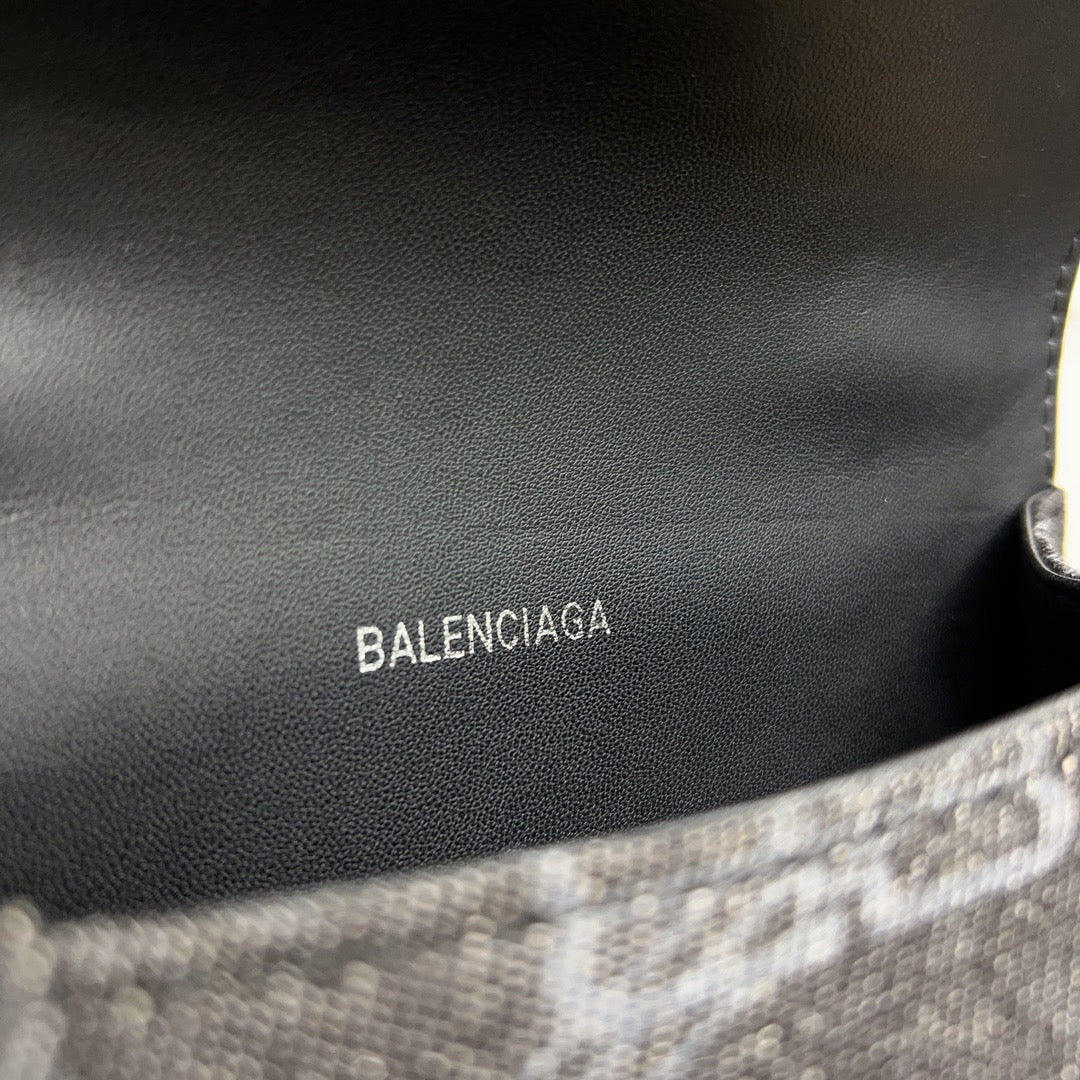 BLCG XS Hourglass