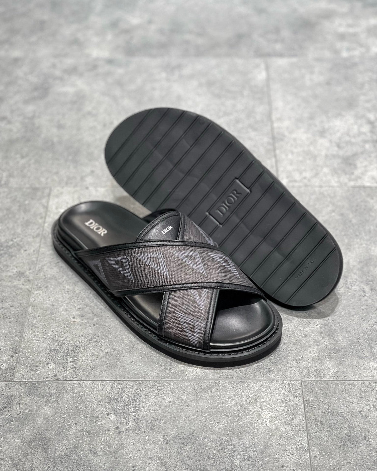DIO Sneakers