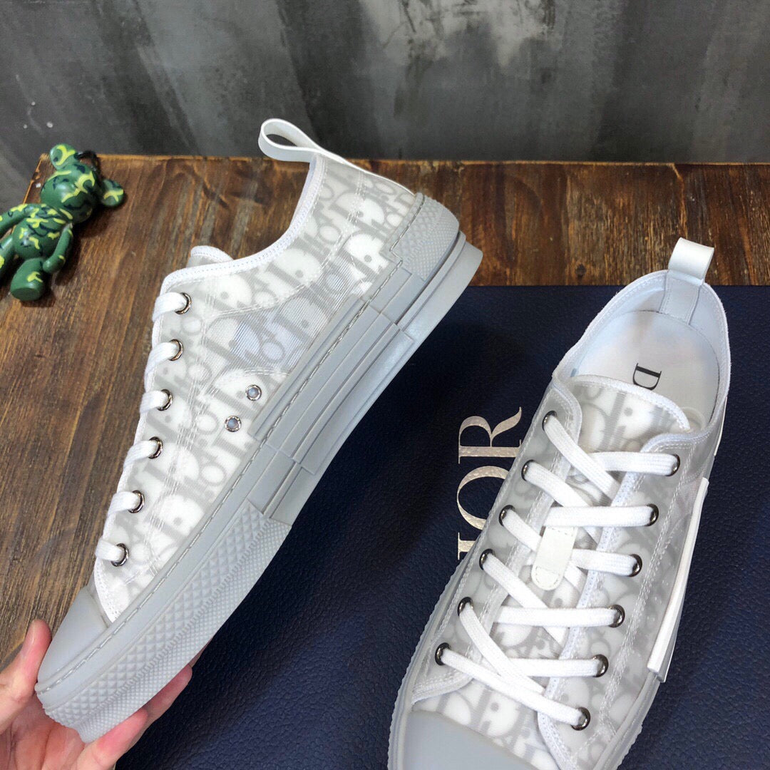 DIO Sneakers