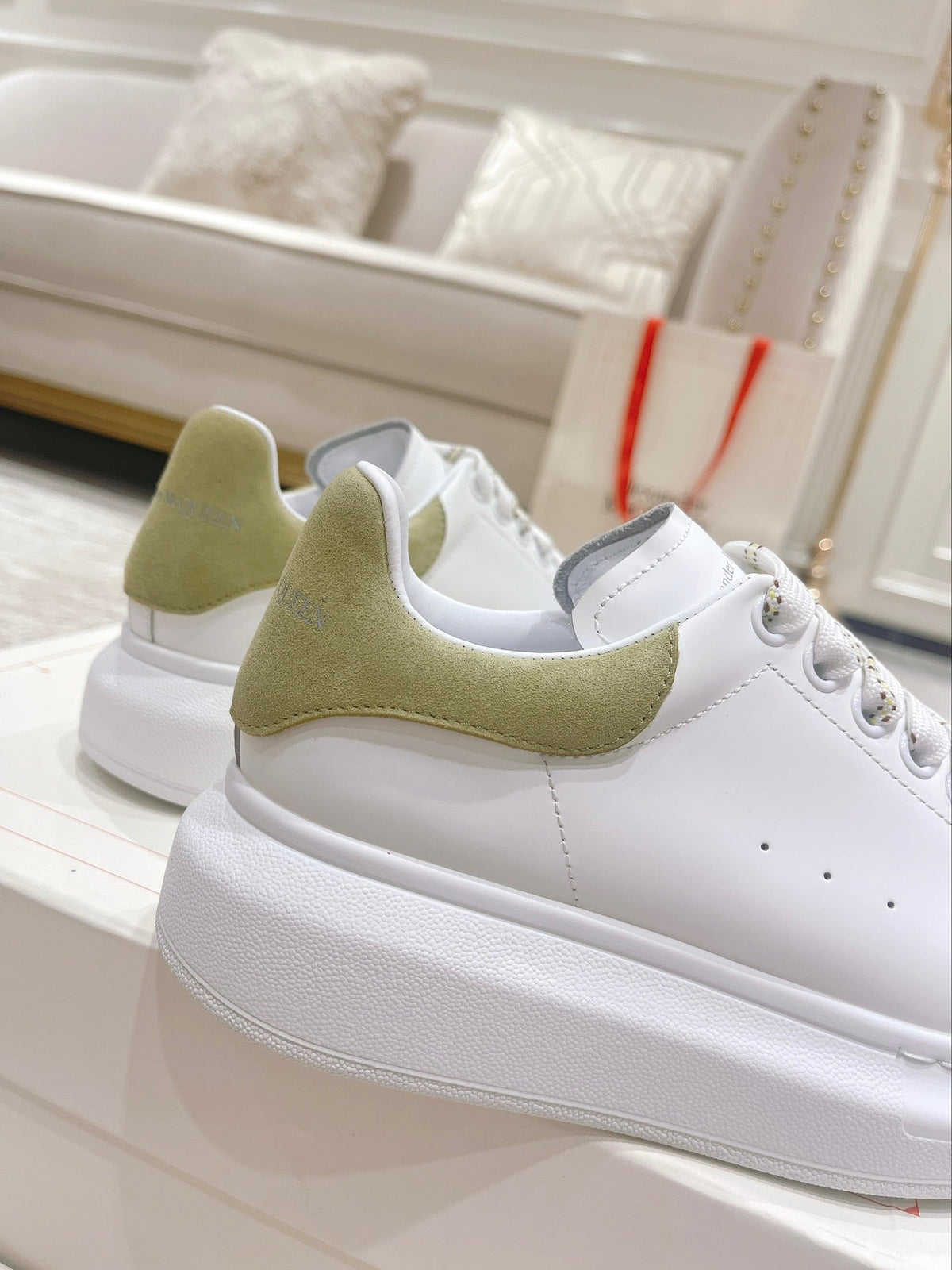 Sneakers & Shoes