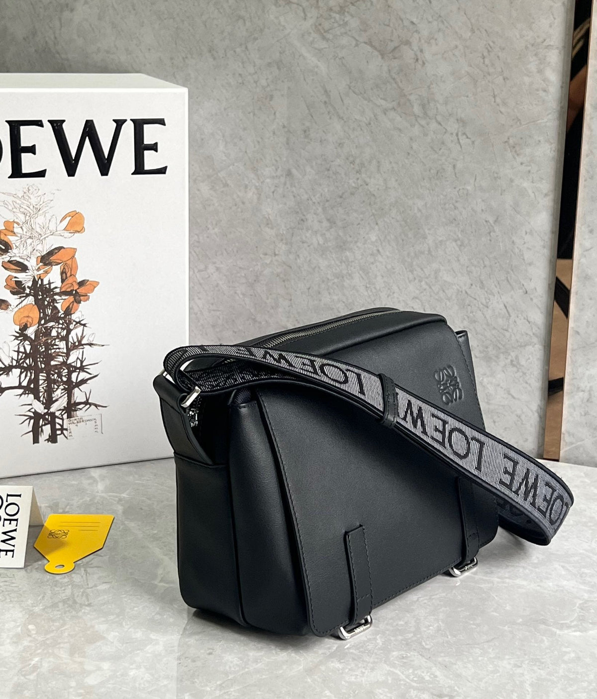 LO Messenger Bag