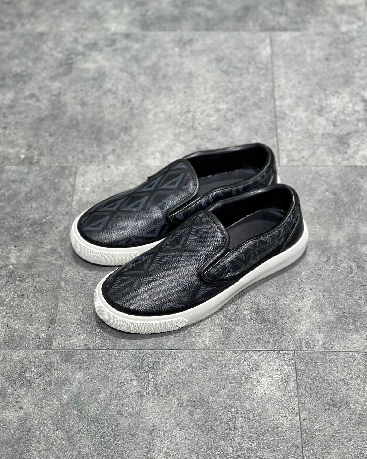 DIO Sneakers