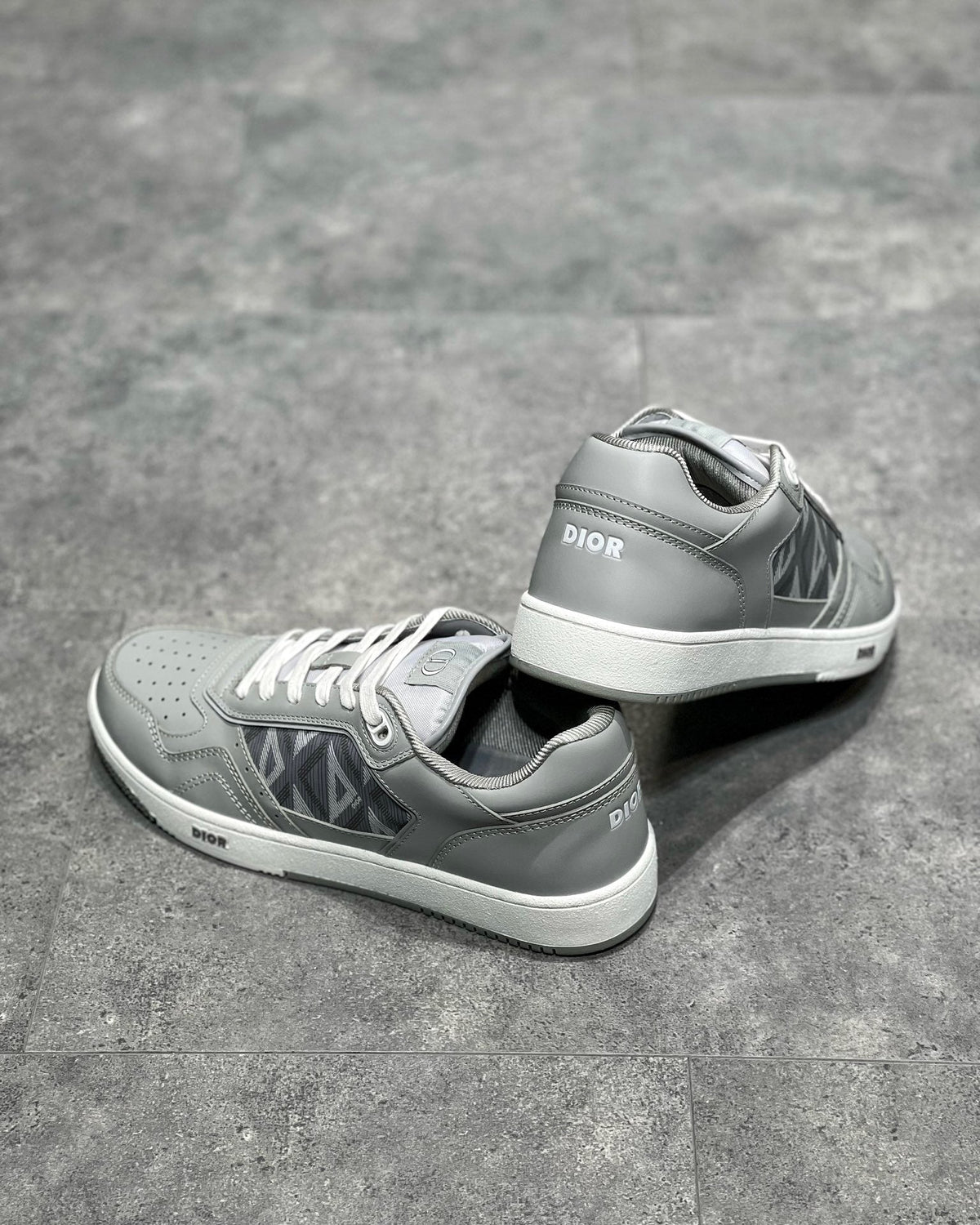 DIO Sneakers
