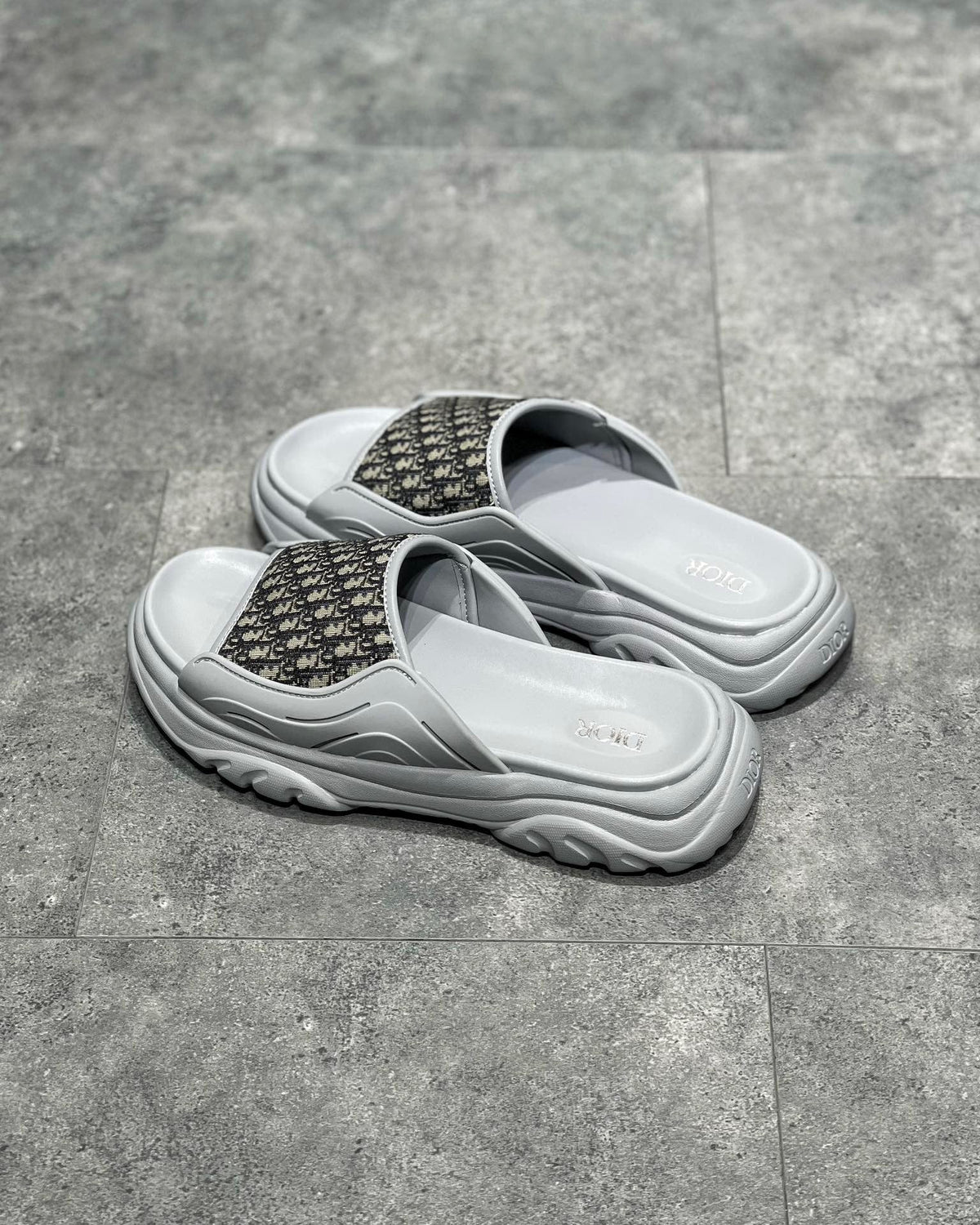 DIO Sandal