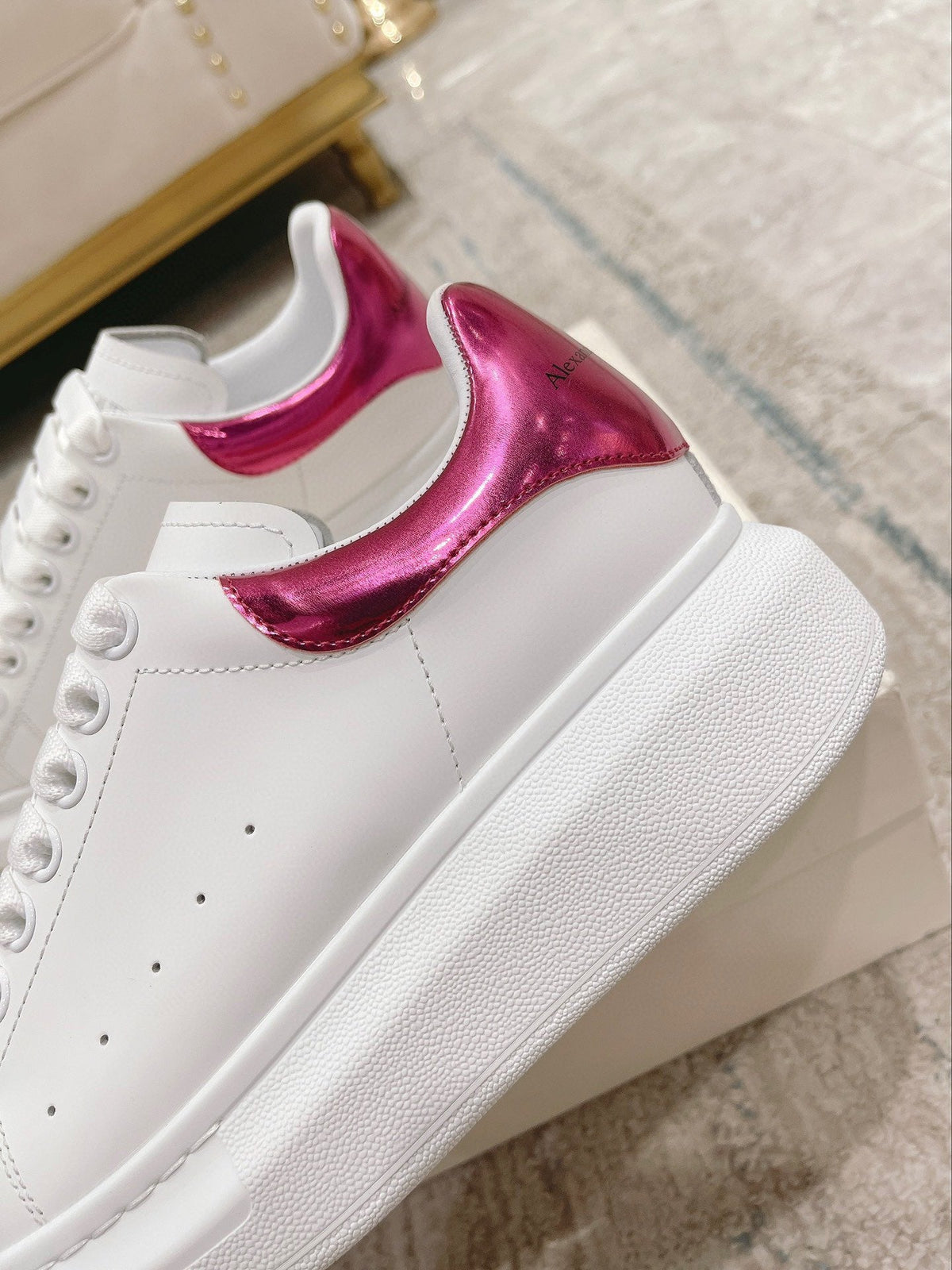 Sneakers & Shoes