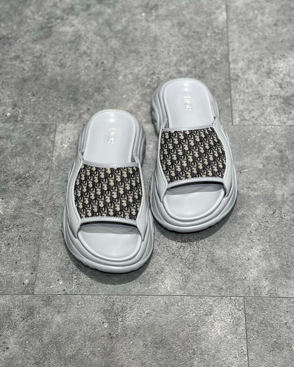 DIO Sandal