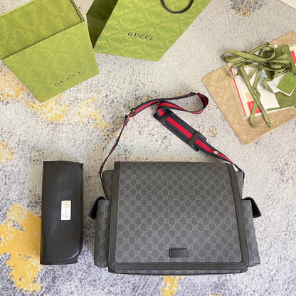 GUC Messenger Bag