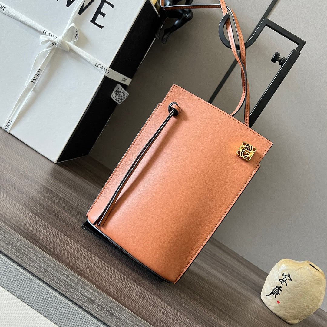 LO Sling Bag