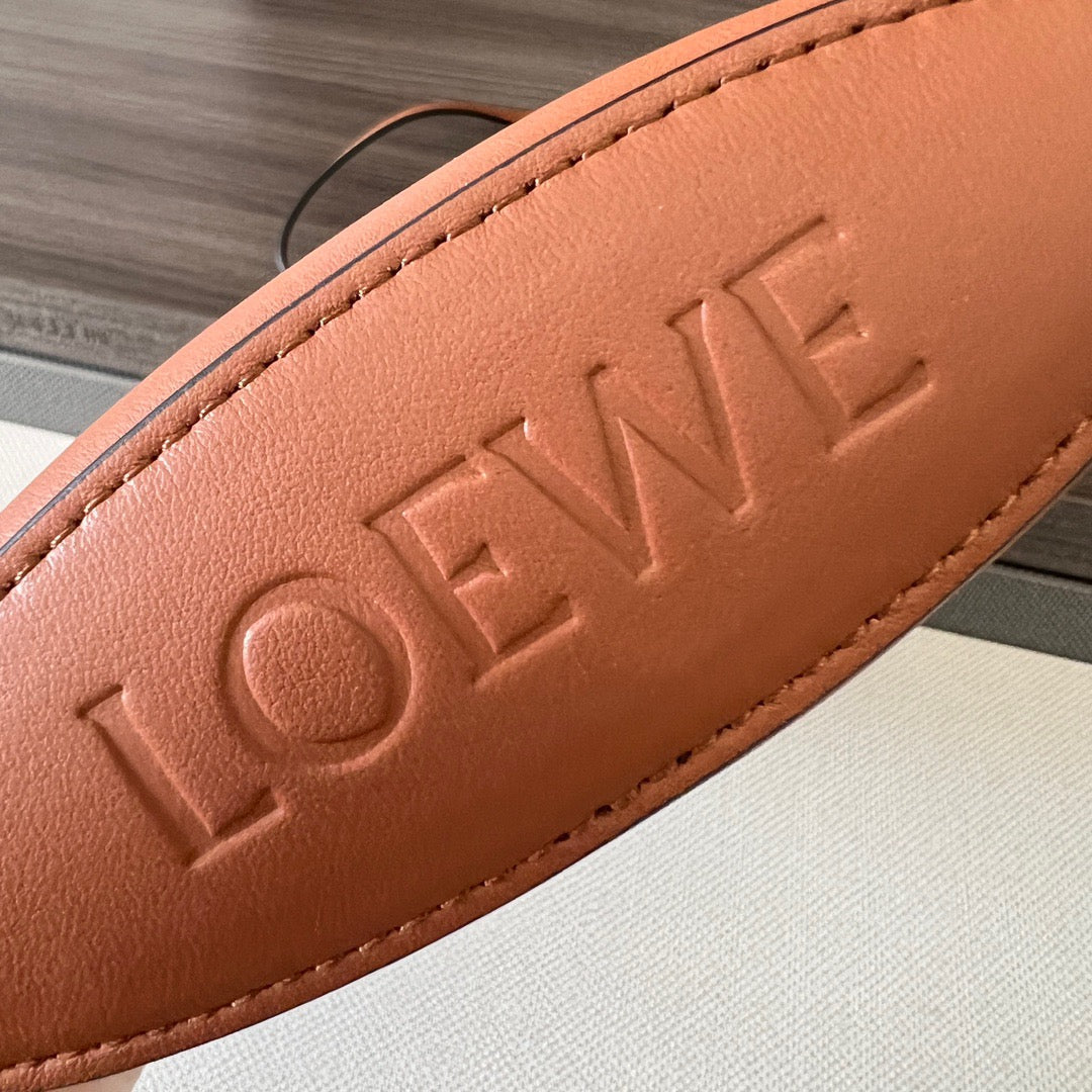 LO Sling Bag