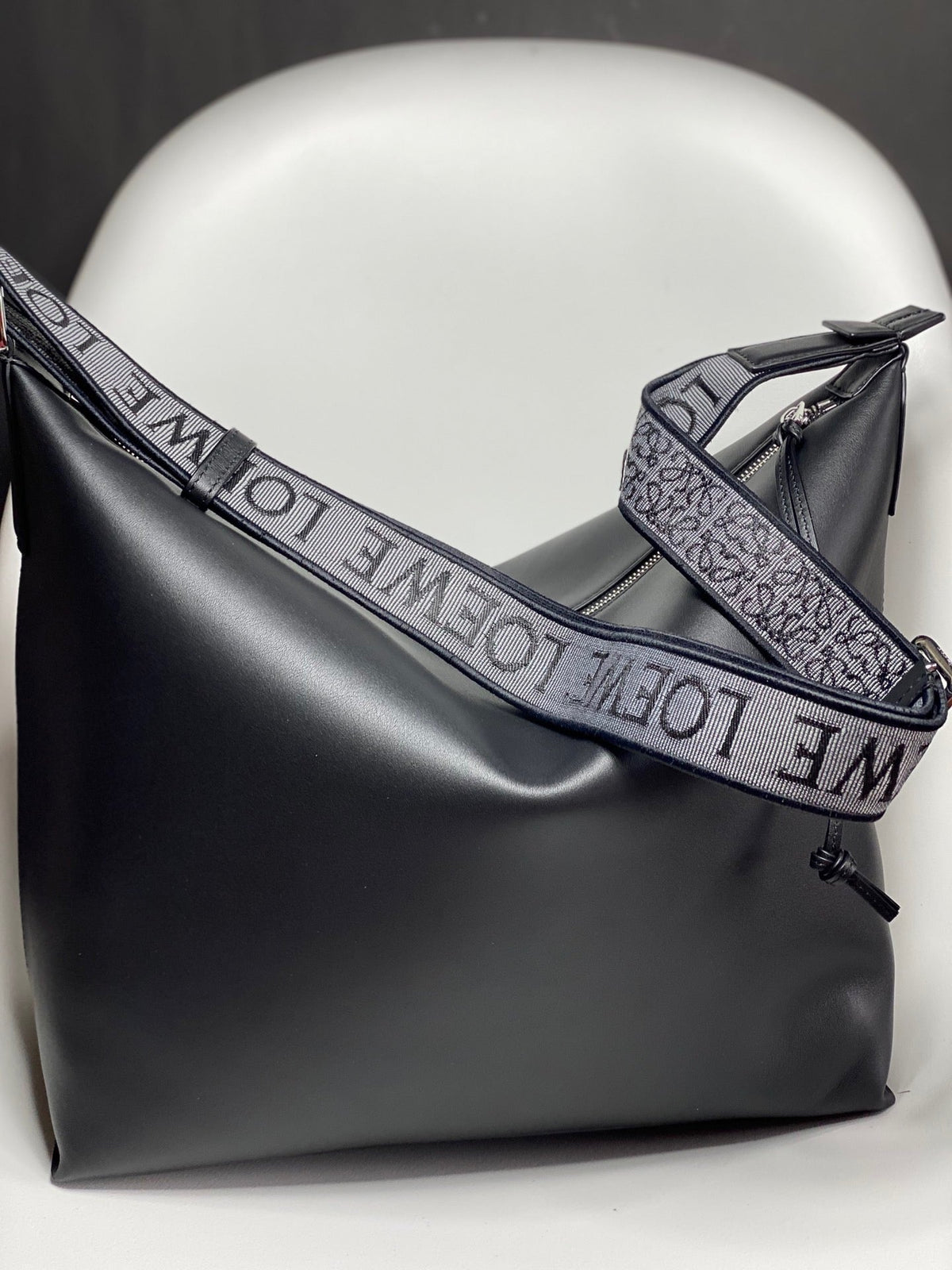 LO Messenger Bag