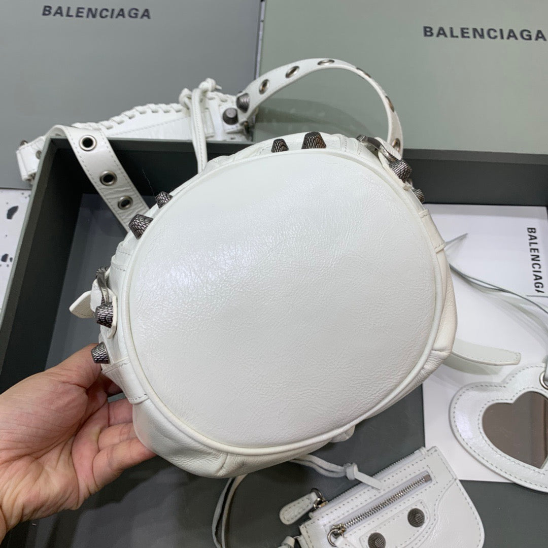 BLCG Cagole Bucket