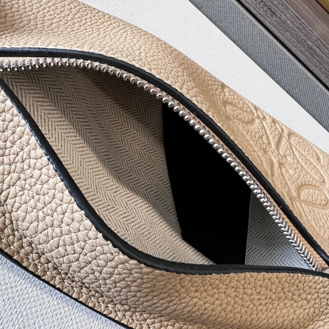 LO Sling Bag