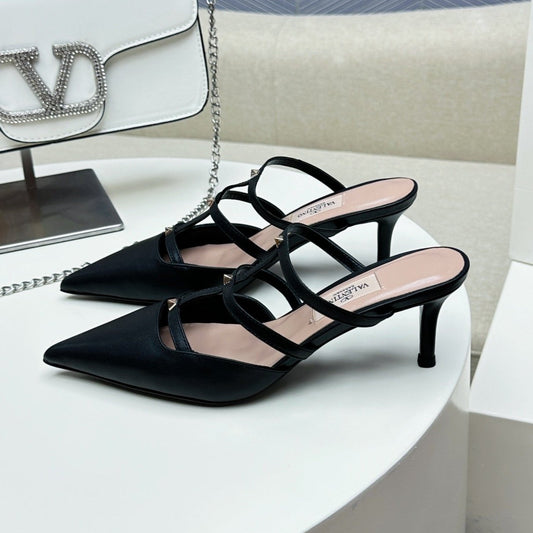 ROCKSTUD WISPY BLACK CALFSKIN MULE 60MM