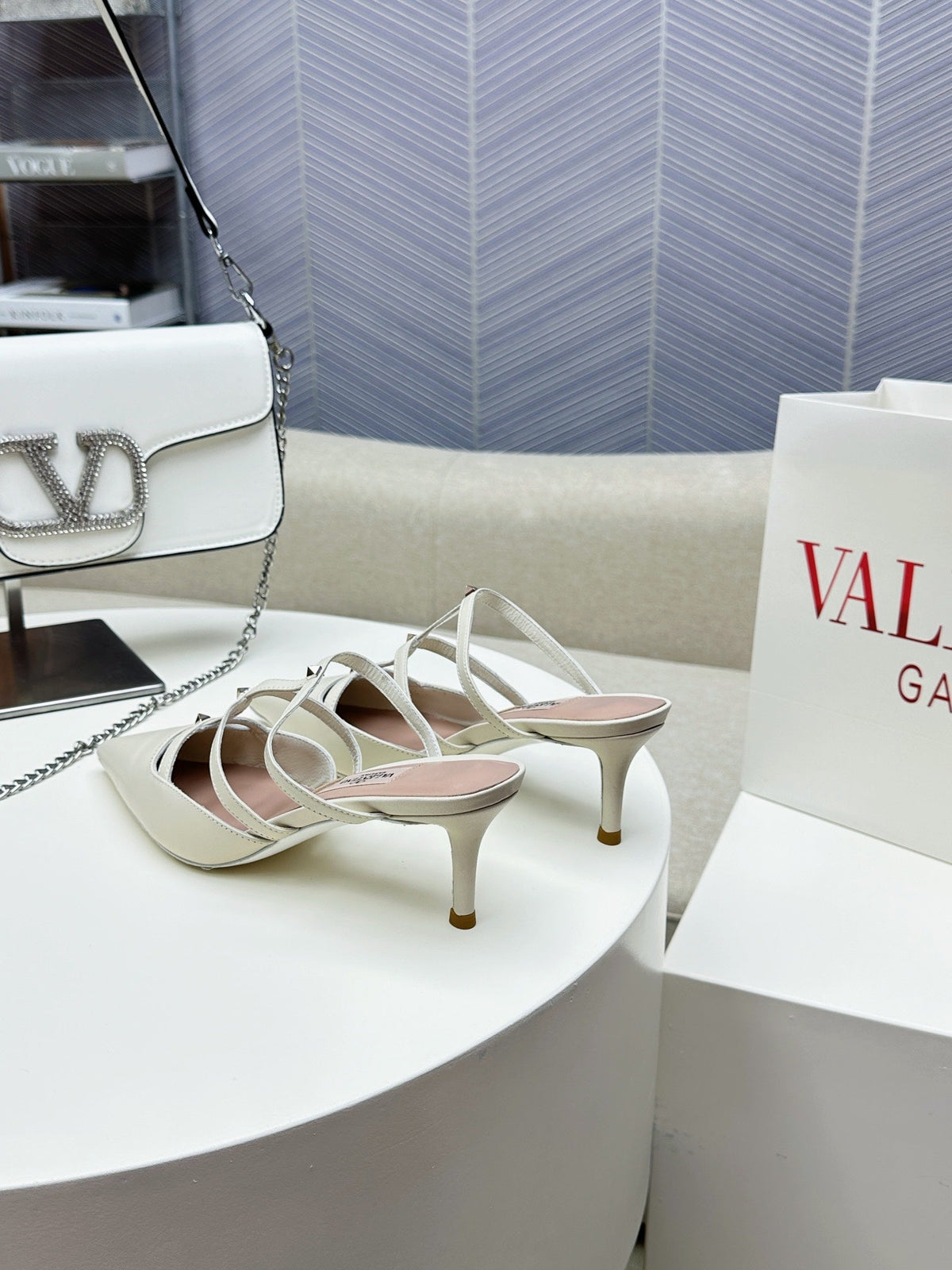 ROCKSTUD WISPY WHITE CALFSKIN MULE 60MM
