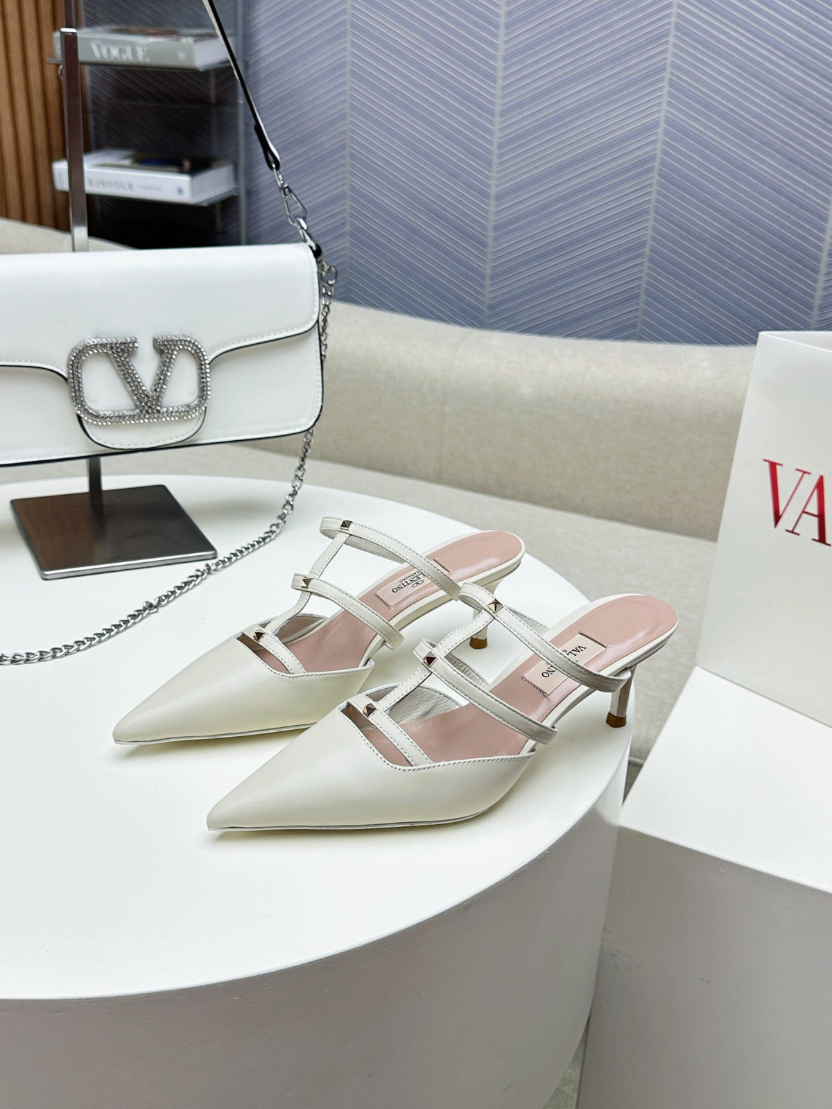 ROCKSTUD WISPY WHITE CALFSKIN MULE 60MM