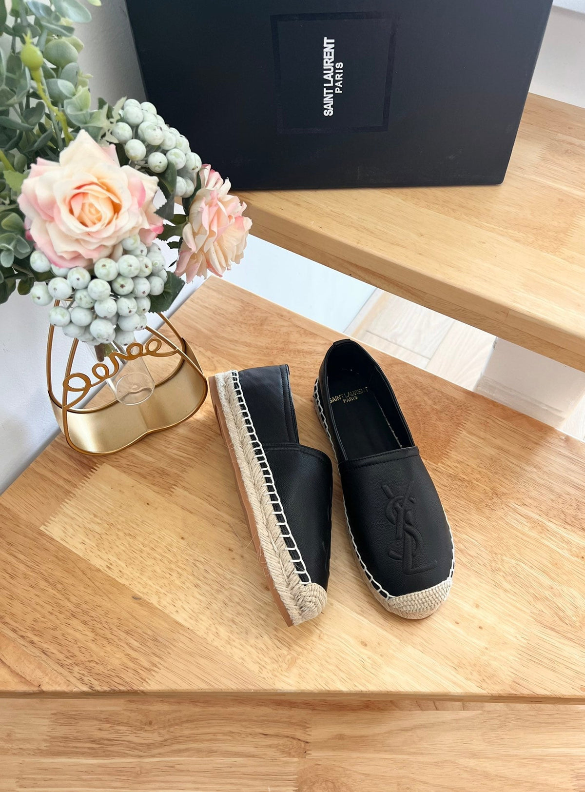 SL YVES EMBOSSED LOGO SLIP ON BLACK CALFSKIN