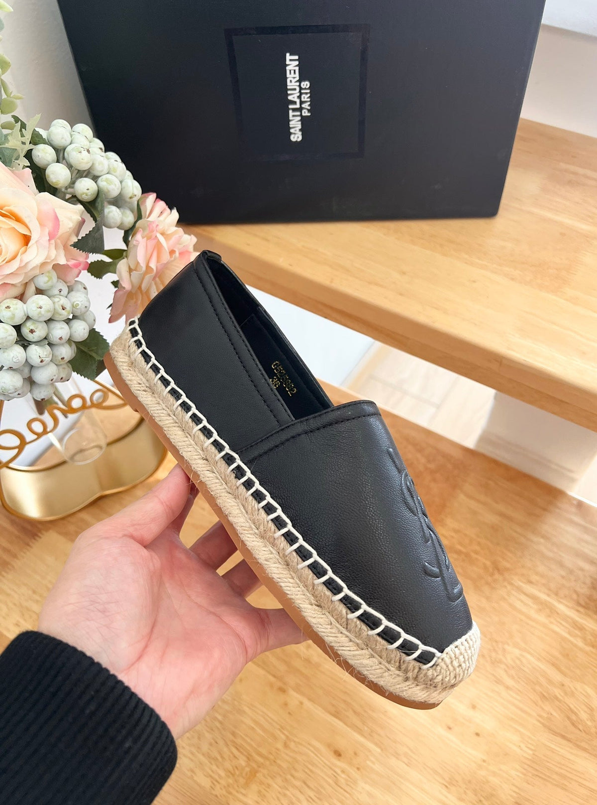 SL YVES EMBOSSED LOGO SLIP ON BLACK CALFSKIN