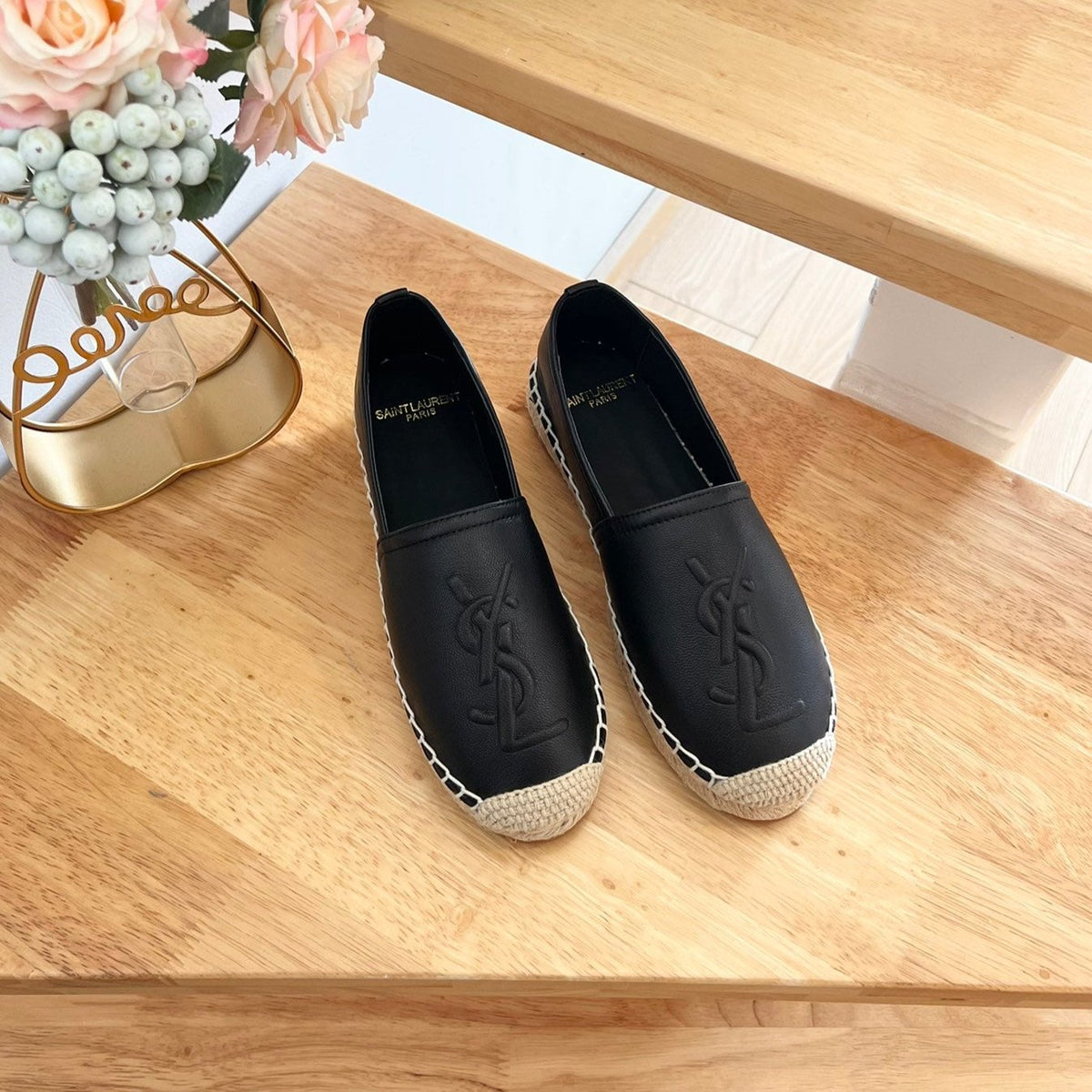 SL YVES EMBOSSED LOGO SLIP ON BLACK CALFSKIN