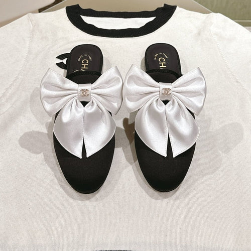 CC MULE WITH SILK WHITE BOW AND BLACK LAMBSKIN