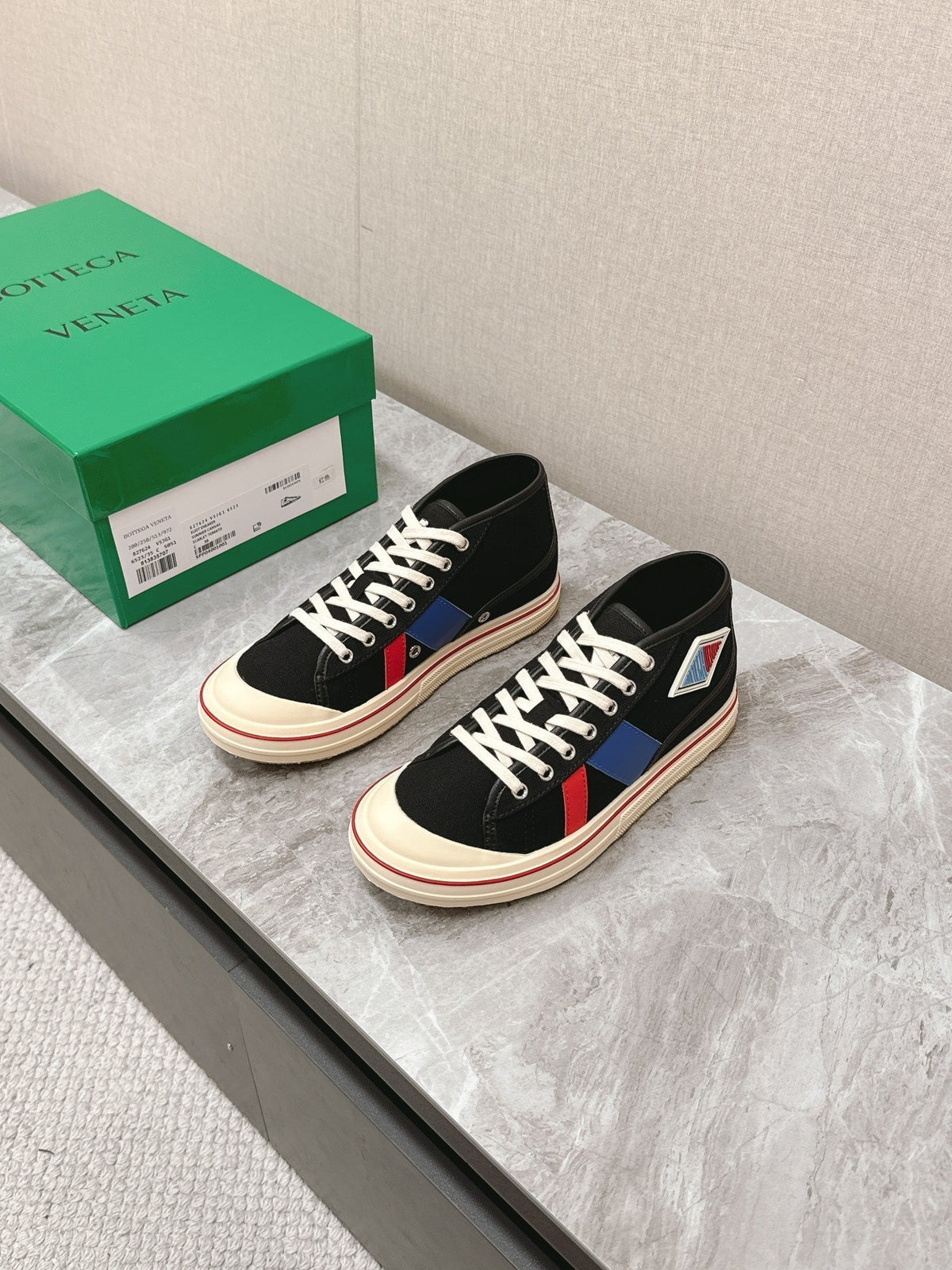 ELIOT SNEAKER IN BLACK MIX BLUE AND RED CANVAS AND CALFSKIN
