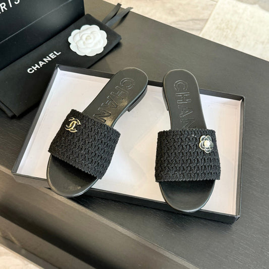 CC BLACK WOVEN FLAT SLIPPERS
