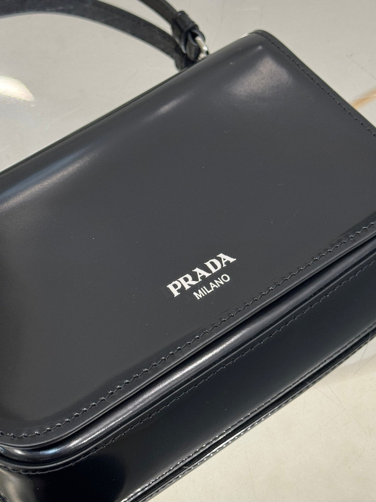 FLAP BAG 18 IN BLACK SHINY CALFSKIN