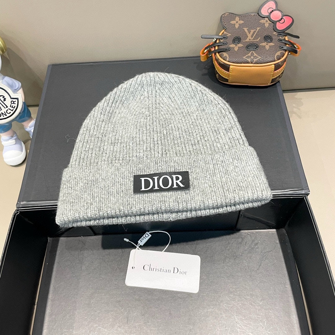 KNITTED BEANIE HAT IN LIGHT GRAY WOOL AND RABBIT FUR 439675