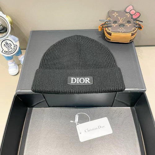 KNITTED BEANIE HAT IN BLACK WOOL AND RABBIT FUR 439678